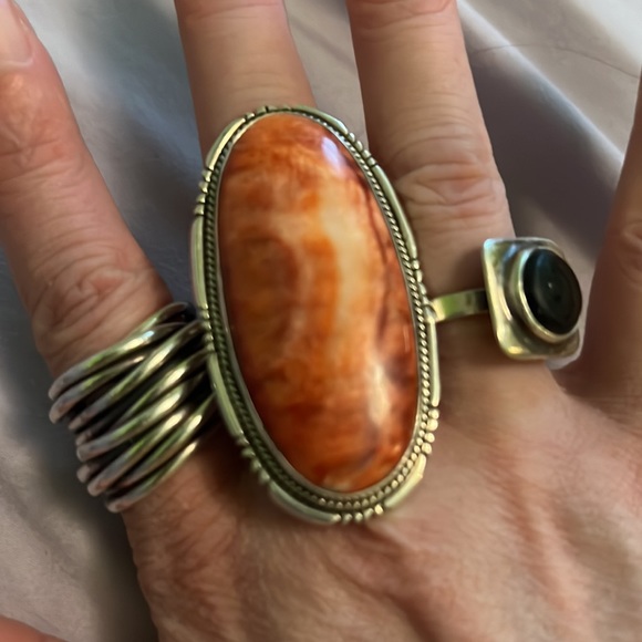ENORMOUS red Spiny Oyster Silver Statement Ring Navajo Native American size 7 - Picture 1 of 7